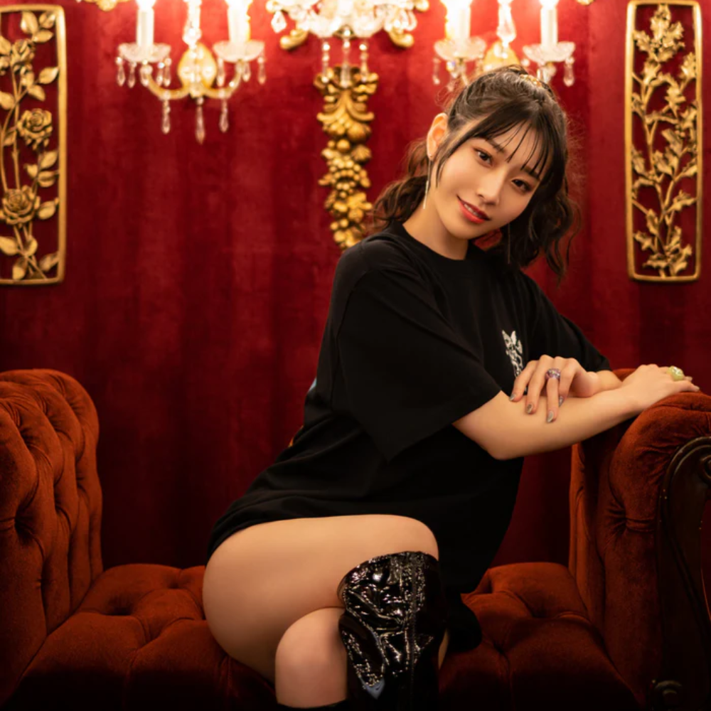 KENTOO × 河北彩伽】 Devil Kawakita Saika TEE – SENSE LABO